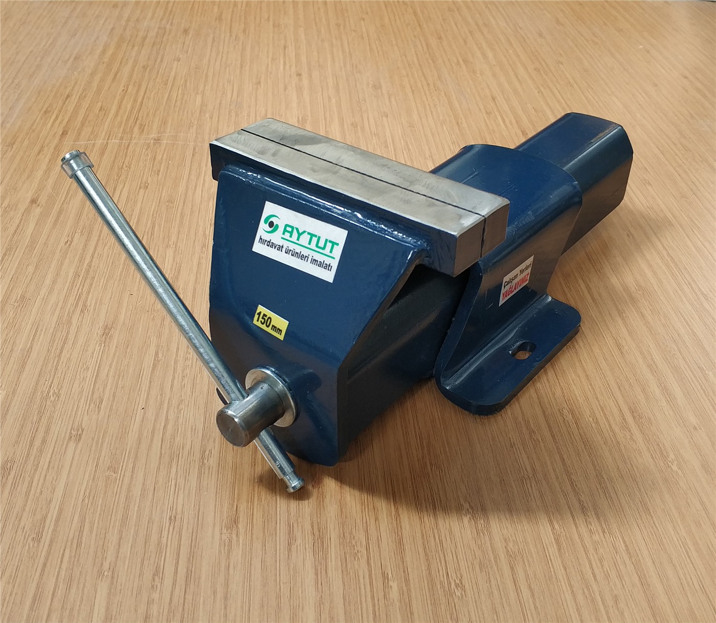 Steel bench vice, 150 mm example model, photo 1